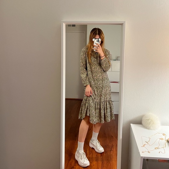 Floral Patterned Dress with Ribbon - Picture 3 of 5